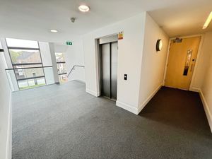 Communal landing- click for photo gallery